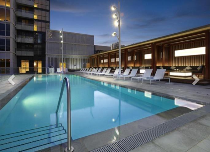 Luxury Condo With Cn Tower View Toronto Eksteriør bilde